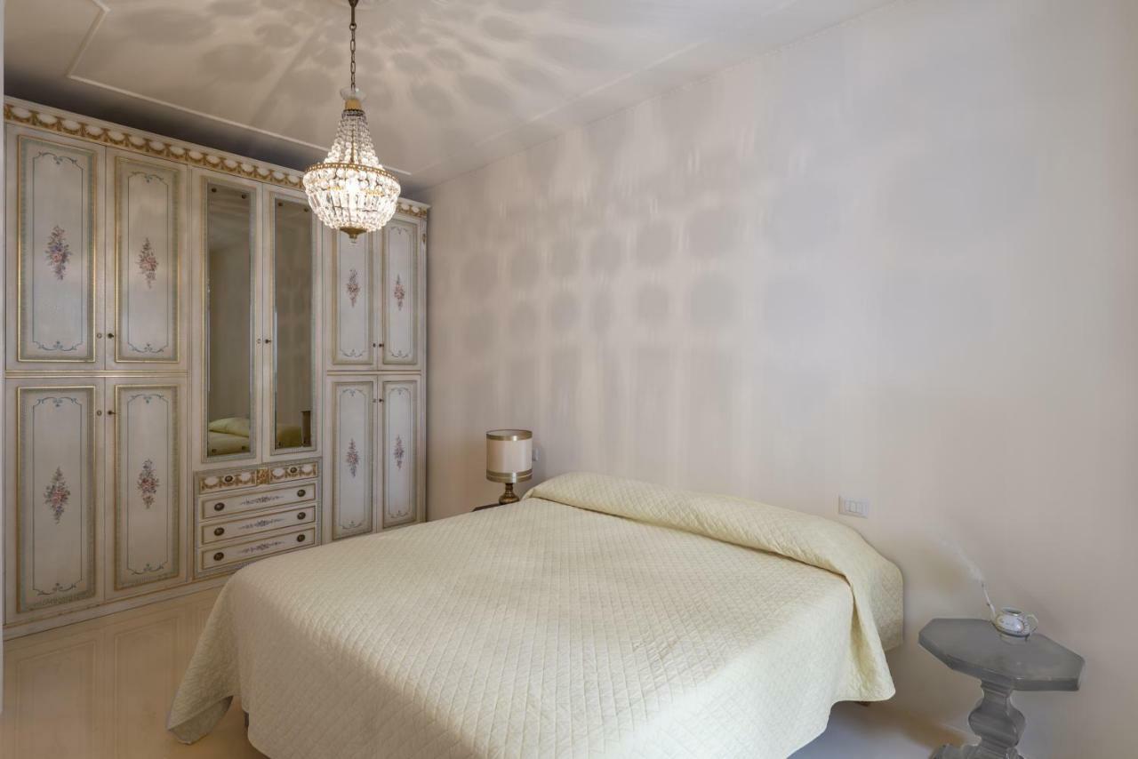 Apartmán Elegant Historic Large House On Lake Como Gravedona Exteriér fotografie